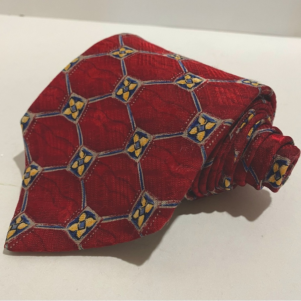 RBM Collection 100% Imported Silk Tie Red Burgundy Yellow Blue Made in USA 59"